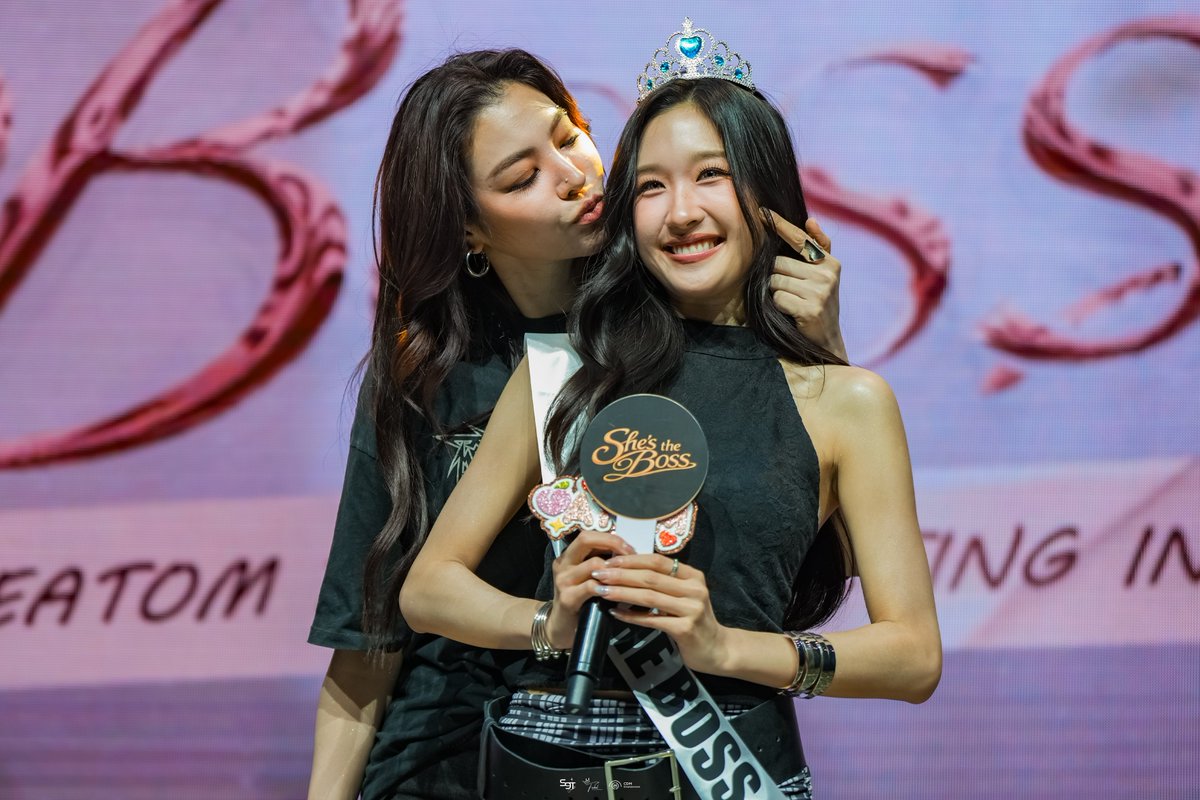 S9TConcert's tweet photo. https://t.co/qmAdXmpq7H