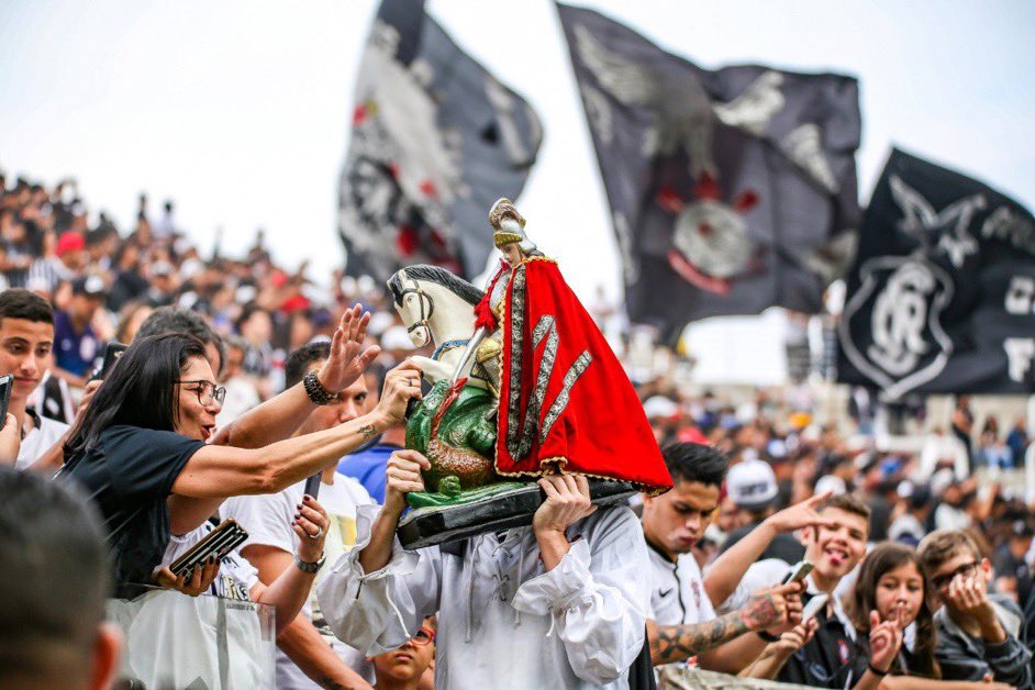 SccpCavalinho's tweet photo. QUE SÃO JORGE NOS ABENÇOE E NOS PROTEJA!! 🙏🖤🤍 https://t.co/NAA8jEYhtC