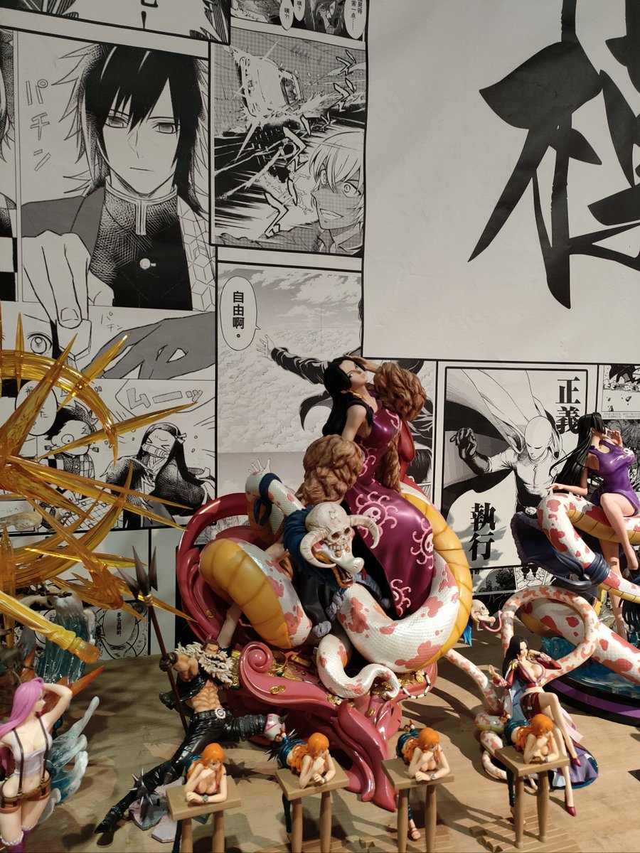 annpinnow's tweet photo. Just checked in at the city’s hottest comic con—met so many talented cosplayers and scored exclusive anime merch! Can’t wait to post more highlights later https://t.co/JTLxpAOpPC