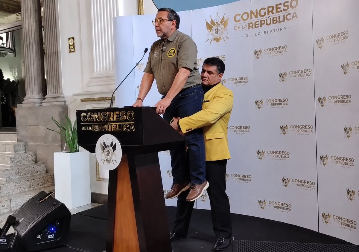 iridesarr25's tweet photo. @monymm2025 🤣🤣🤣 https://t.co/B2PahBqB69