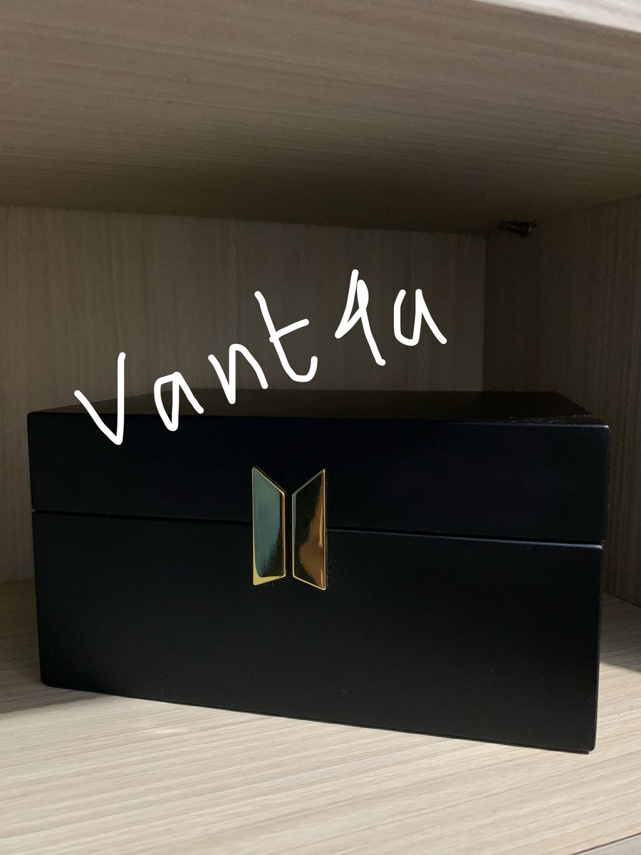 vant4a's tweet photo. wts | want to sell 

music box merchbox 6 bts
✅ music box
✅ photo
✅ box
 good condi

— bisa oren (blm include admin)
— exc packing
— dom jakarta

t. wts wtb bts music box mb6 mb bts https://t.co/dVbhsRso3S