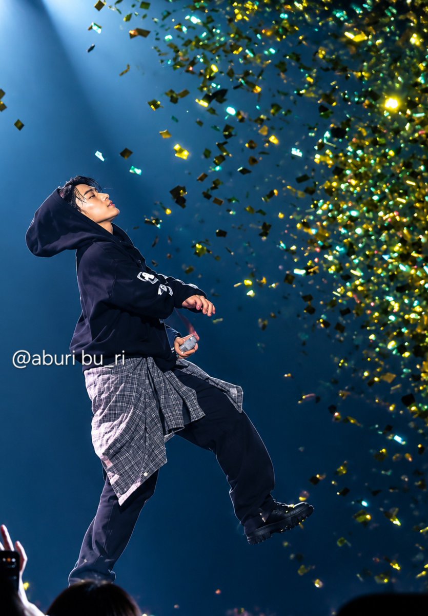 aburi_bu_ri's tweet photo. 1日目は近いようで遠いアプグレだった(たぶんもう一生当たらない笑)
今日は違う角度からみれるのが楽しみ https://t.co/YyWyhjftJs