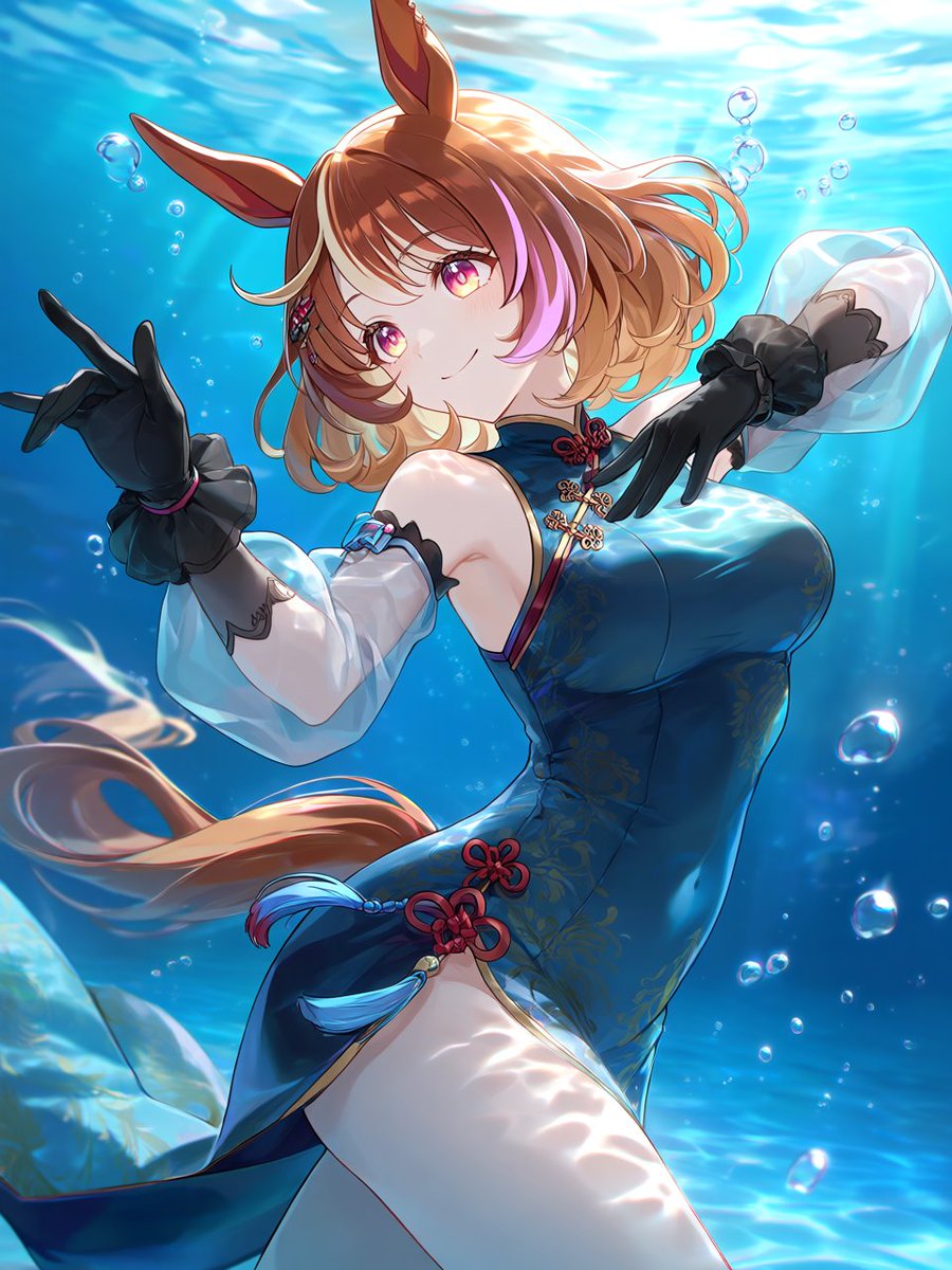 WolkeLotus's tweet photo. 影響受けて(？)チーパオ水中舞踊フーちゃん https://t.co/YdyiX9XAZO