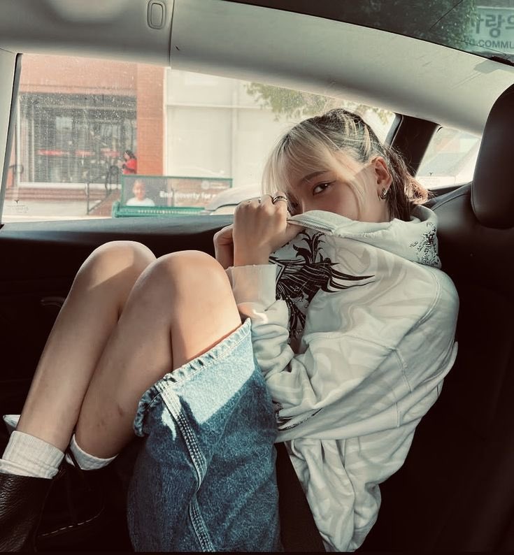 UniPeregrinus's tweet photo. ⠀⠀⠀⠀ ˖ᯓHannah Bahng
⠀⠀⠀⠀⠀ ⊹ @bahnghnnh 

⠀⠀⠀𝐈dade : 21
⠀⠀⠀𝐂urso: Música 
⠀⠀⠀𝐏eríodo : Calouro
⠀⠀⠀𝐅raternidade : Harpias
⠀⠀⠀𝐌atrícula : Pagante
⠀⠀⠀ ⠀ https://t.co/oCFeJMZzKd