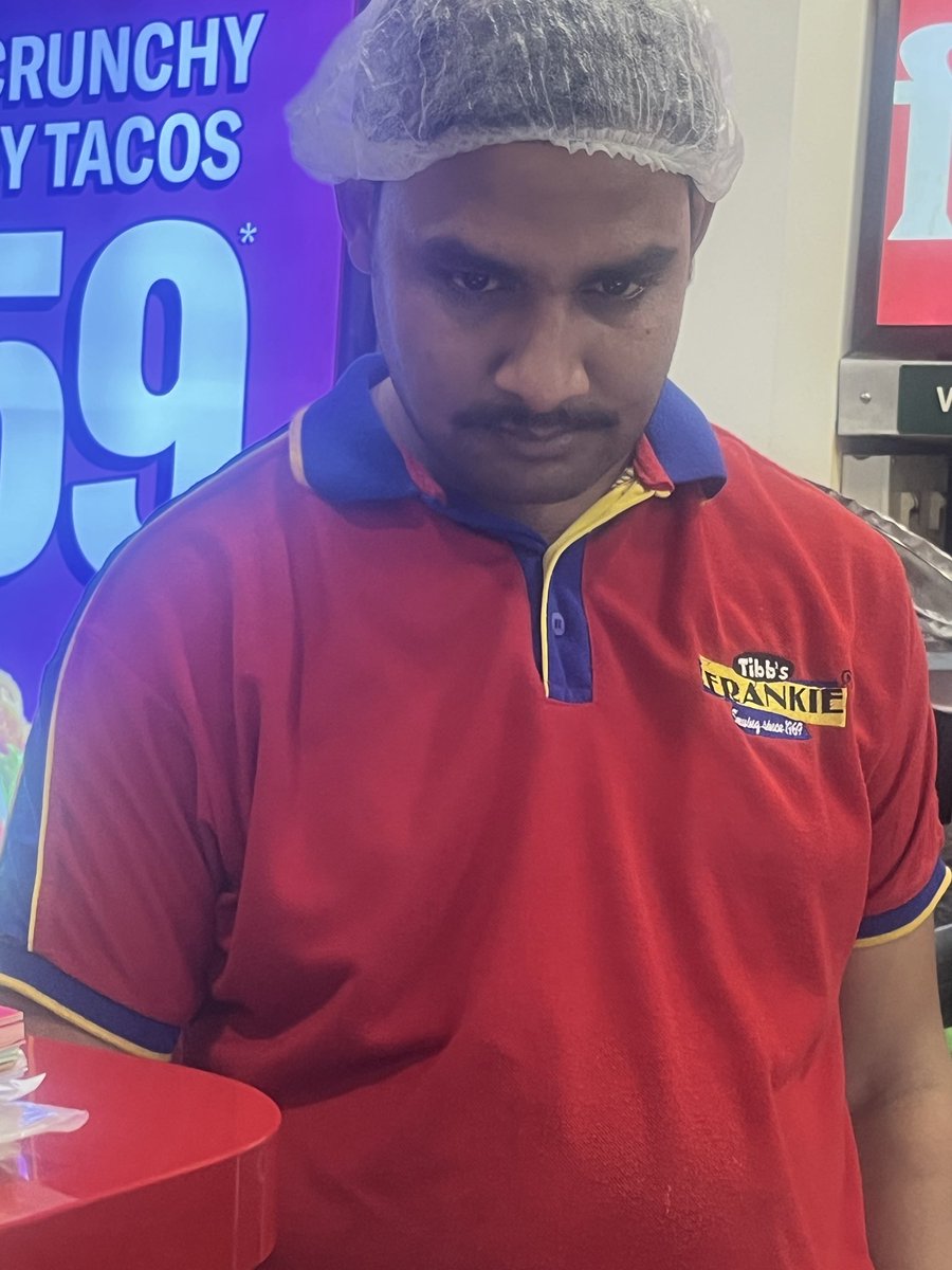 TheLemonInk's tweet photo. @rushikesh_agre_ @Tukaram_IndIAS @Tukaram_IndIAS Sir,we are blessed to have you. Finally, THE GOOD GOD is smiling on us. Sir, just one request. Tibb’s Frankie @RCityMall Ghatkopar desperately craves for your attention.I caught their employee spitting inside the kitchen next to the cook top several times, Sir. https://t.co/SN2Ak368fA