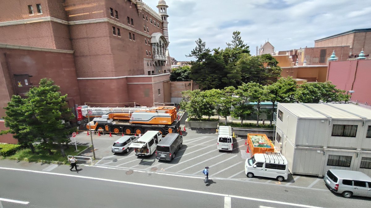 Hks77HBfefLxwIb's tweet photo. タワーオブテラー、リハブの準備だろうか。

裏側に大型クレーンがあった https://t.co/7bVkIKttrk
