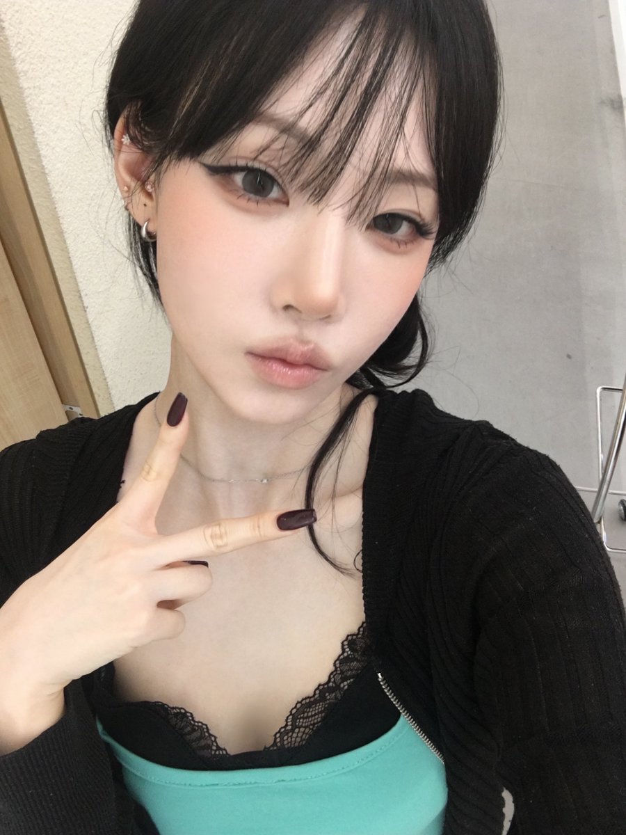 triplescosmos's tweet photo. 민초단🍫

#tripleS #트리플에스
#NaKyoung #나경 https://t.co/TrHPUp7Vqs
