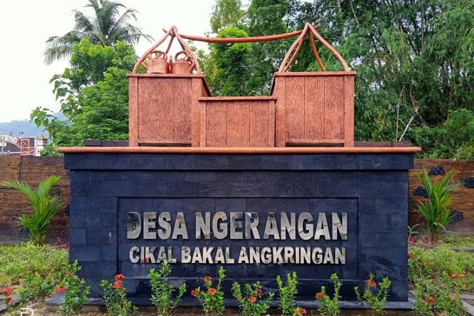 riyantorazak's tweet photo. ANGKRINAN i
-- 
Slh stu sdri kmi akn buka ' usha klineran ' agkrign dgn krja sm slah stu hotel-pnginpn di wsbo 

Jadi bgini ndor.. 
 kiblatnya angkringan itu klaten ' tengah2 nya jogja-solo

dimna2 angkringn dgn pdgg asli klten psti top2 tk ad dua ny

kpn2 kite nicipi.. https://t.co/86MFHzRvyz