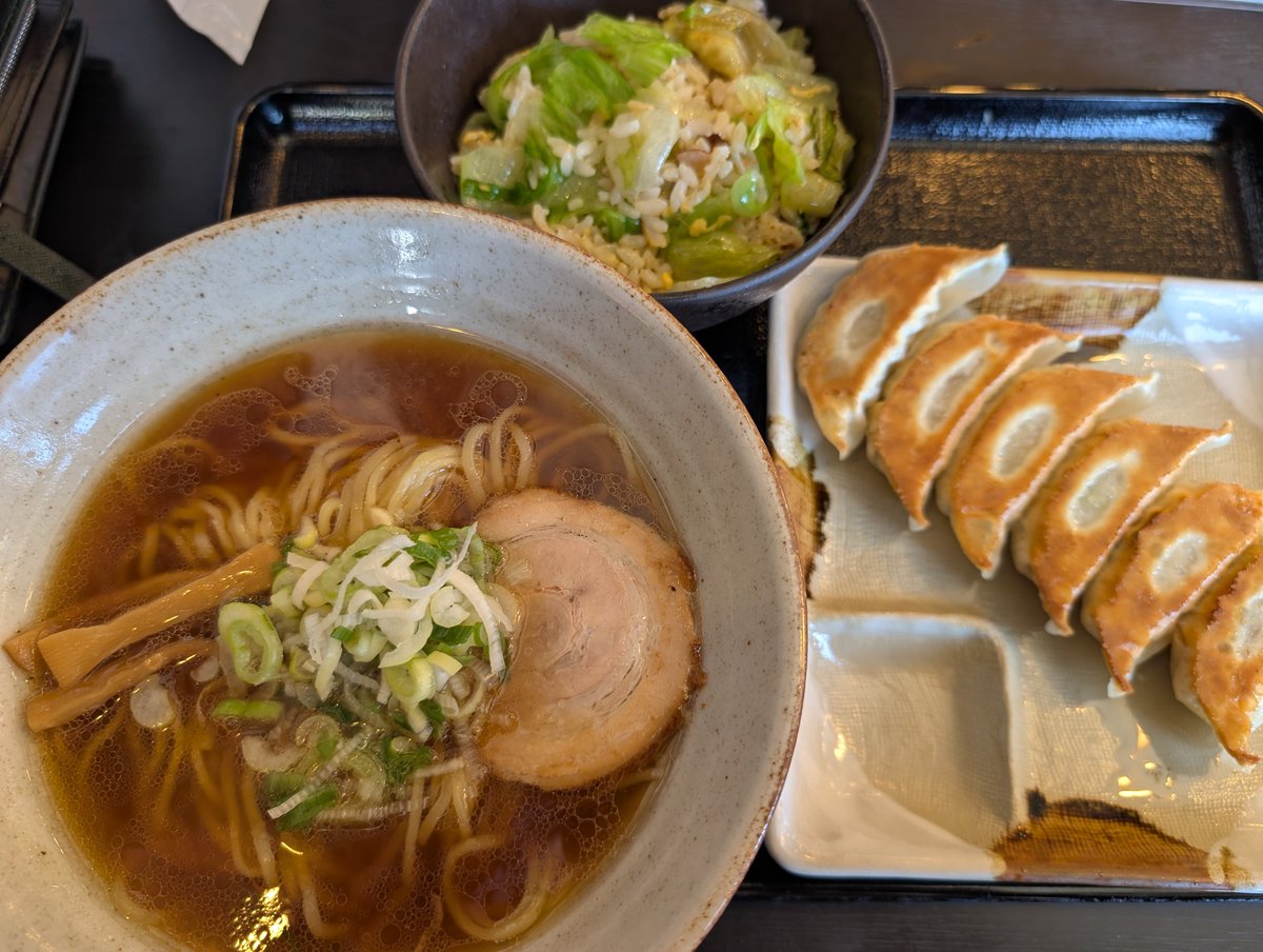 HAGEMASIEIGYOU's tweet photo. これで¥1,177。最高でしたわ。
レタスチャーハン、美味しかった！！

#五味八珍 https://t.co/lLZofyi4Ak