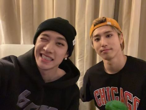 spiderrhong's tweet photo. obrigada por ser um feixe de luz nesse mundo tão sombrio e caótico. a sorte de ter te conhecido é algo que carrego com muito carinho no meu coração. feliz aniversário, minha dre. te amo demais 💖 @skzphria https://t.co/5lH8MGYSrk