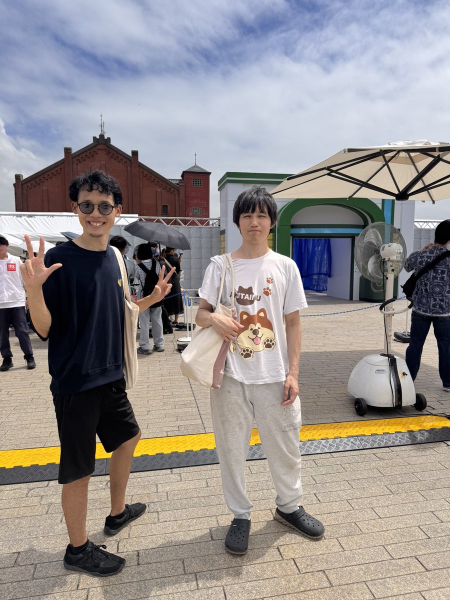 salamence69's tweet photo. 横浜のぽこあポケモンのイベント行ったら
バッタリへき侍(@katamariiiiii )と遭遇⚔️

ウケる https://t.co/JWPmkNRTn8