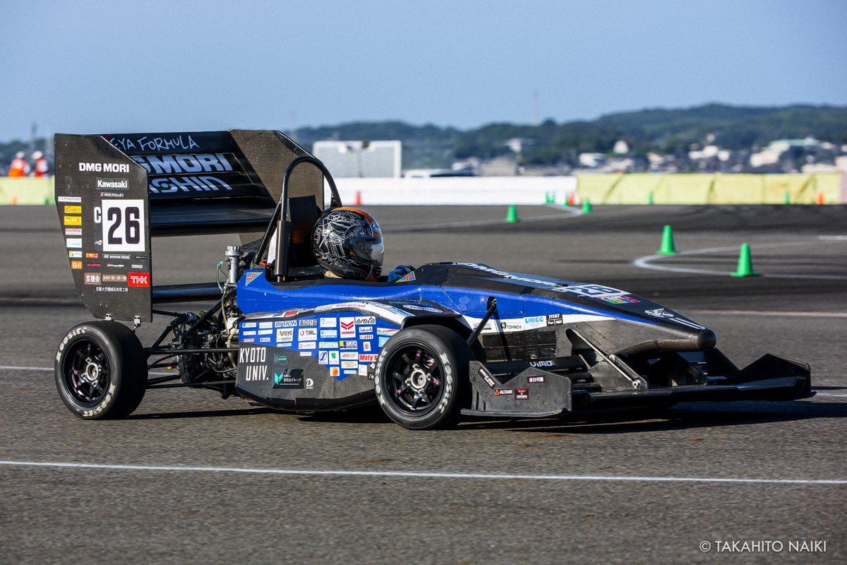 takakart's tweet photo. 学生フォーミュラ日本大会2026 DAY4
ICVクラス動的審査オートクロス その7

ホンダテクニカルカレッジ関西
東京都市大学
新潟大学
京都大学 https://t.co/nONij4jjOU