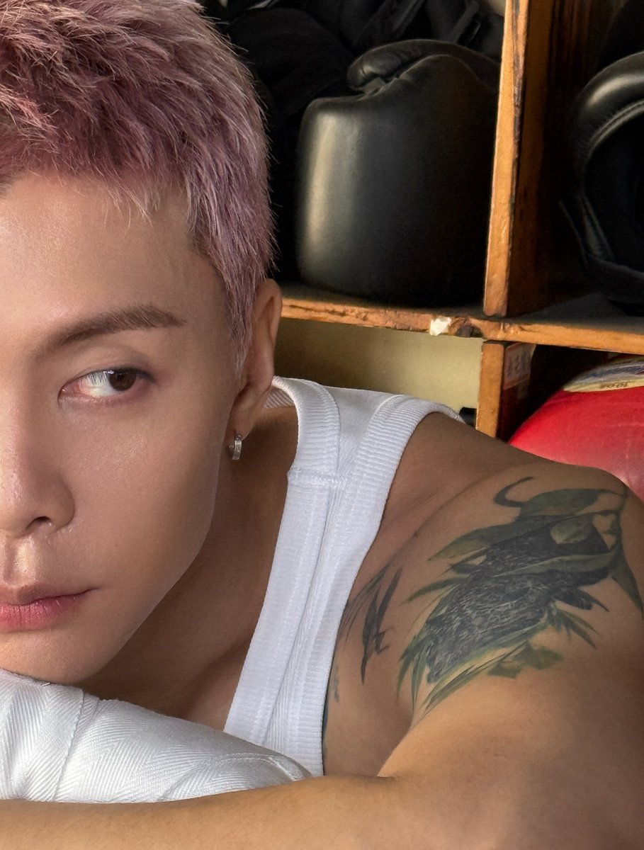 jsuhsource's tweet photo. 260806 - johnnyjsuh instagram update (1/2)

#JOHNNY #쟈니 https://t.co/B1fi2i2ui8