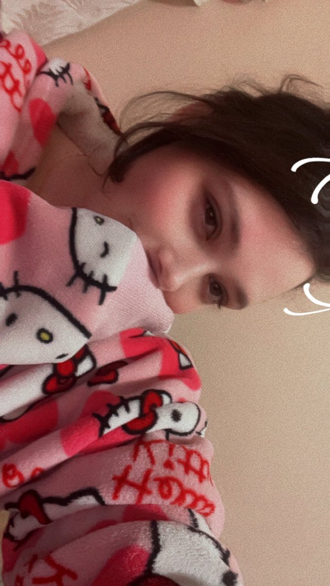 kirrassore's tweet photo. Feel kinda cuteee 🥹 https://t.co/UC77rqT7Vo