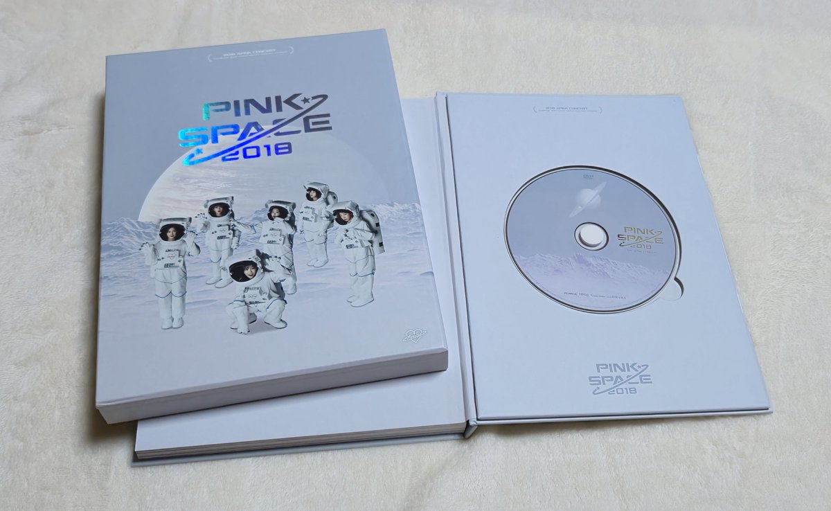 yangd0trade's tweet photo. 에이핑크 콘서트 핑크 스페이스 DVD 양도 판매

PINK SPACE DVD + 포카 6장
배송비 포함 3.0

https://t.co/mlKJs7iwfK

#APINK #PINKSPACE #WTS #LFB https://t.co/OGrrwzH3yd