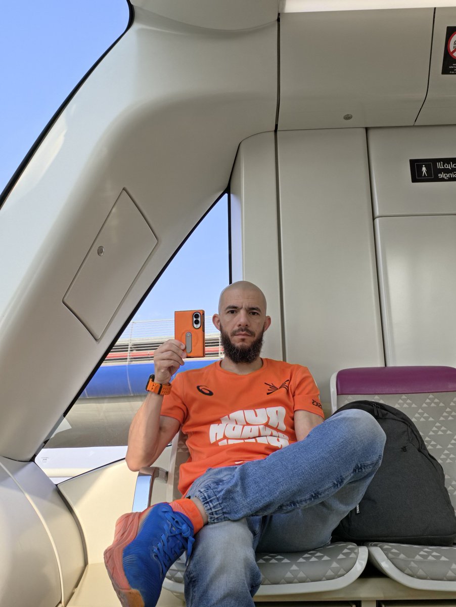 WajdiAkkari's tweet photo. The glorious Fold 8 in orange on the Riyadh metro. https://t.co/ZNM26EQ0hr