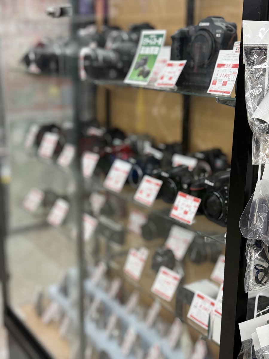 wattmann_fjs's tweet photo. はい！ワットマン藤沢石川店です！

8月も引き続きカメラ買取強化中です！

使わなくなったカメラがございましたら、ぜひ当店までお持ち込み下さいませ！📸

#コンデジ に限らず #カメラ 関連はなんでも大歓迎です♪

相談をしながらの買取もどしどしお待ちしておりますのでまずは一度お待ちください😃 https://t.co/7AgfniKfba