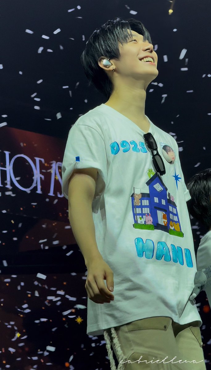 cabriellena's tweet photo. 260726

#AHOF       #아홉      #HAN #박한  #THE_FIRST_SPARK_IN_MANILA #THE_FIRST_SPARK_IN_MANILA @AHOF_official https://t.co/hdKKmsKWHz