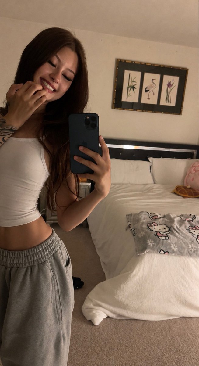 mimiluvsmae's tweet photo. your new obsession 🩷 https://t.co/4OfBVgO3C0