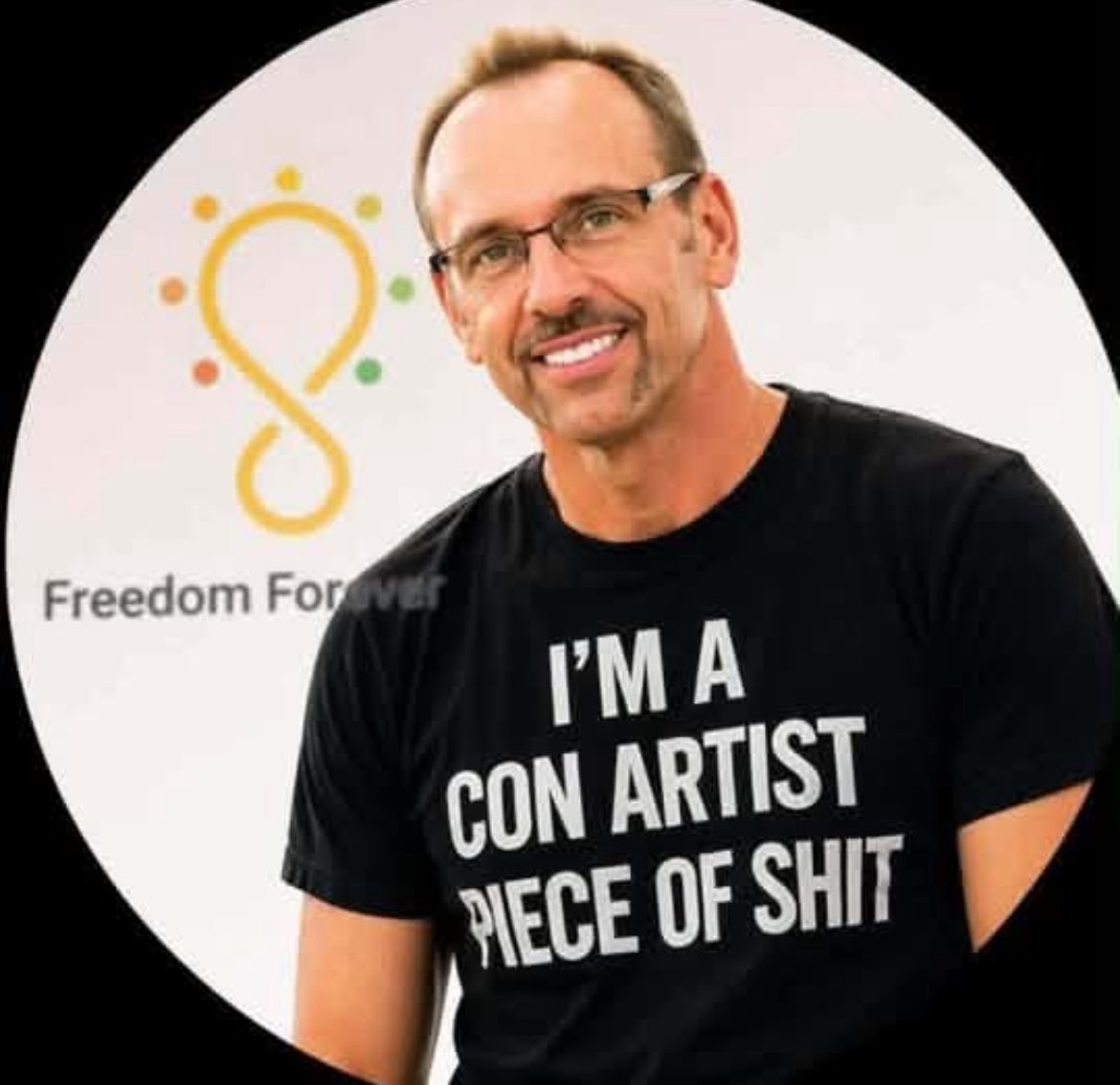 AlexWillShareIt's tweet photo. Hey #BrettBouchy even AI agrees you are a giant piece of shit and are to fully be blamed for the thousands of people you fucked over !
Never trust this scum ball ! Needs to be in prison !
#solar #ai #freedomforever #bankrupt #scamartist #fraud #prison #retweet https://t.co/NmlnLgPROD