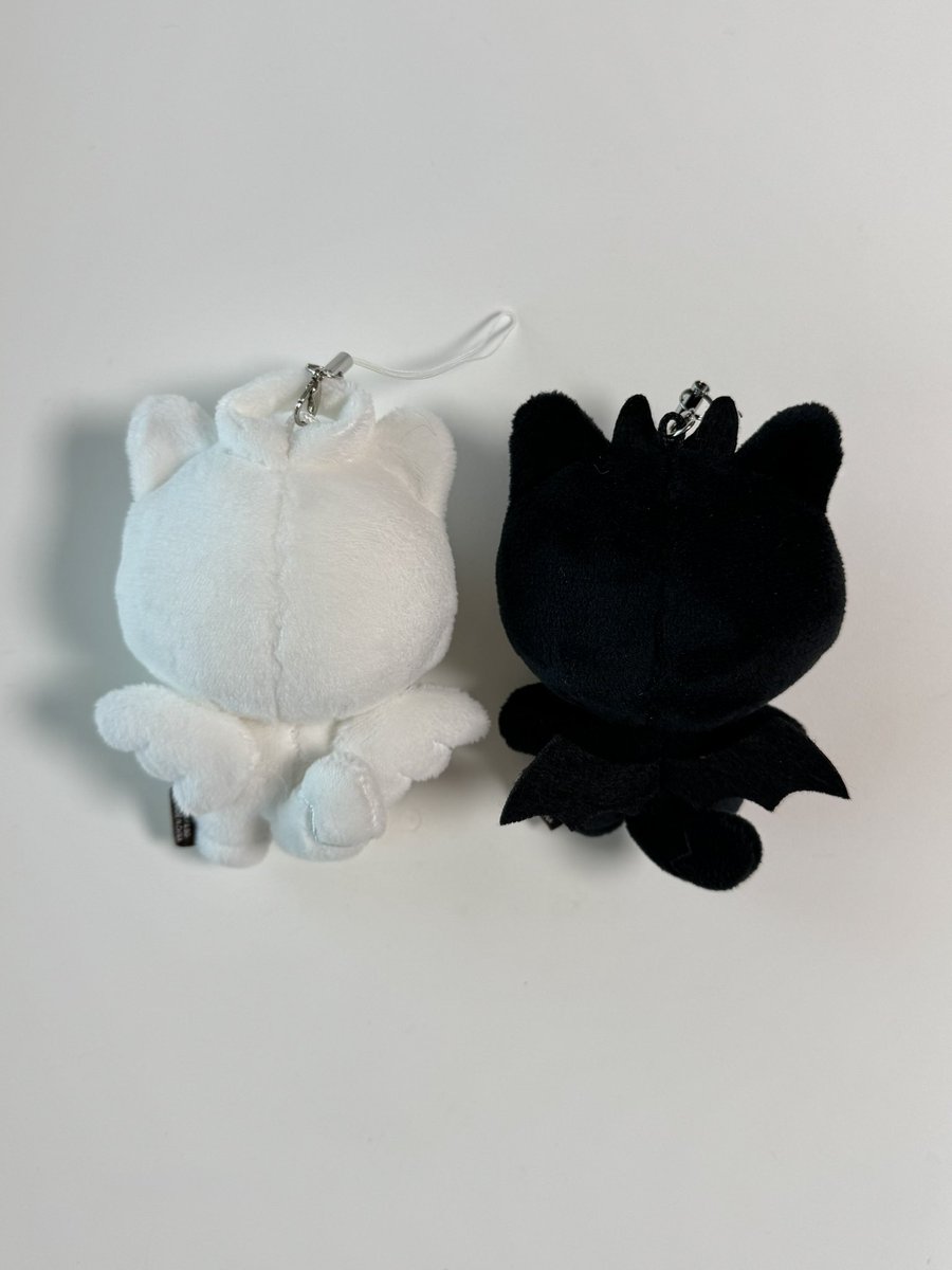 howtoloxe's tweet photo. 천사 악마 케둥이 실물 진짜존귀통대박 .. 
뒤에 날개까지 너무 허두승나옴 아 😍😍😍 https://t.co/8vjFwXgyJq