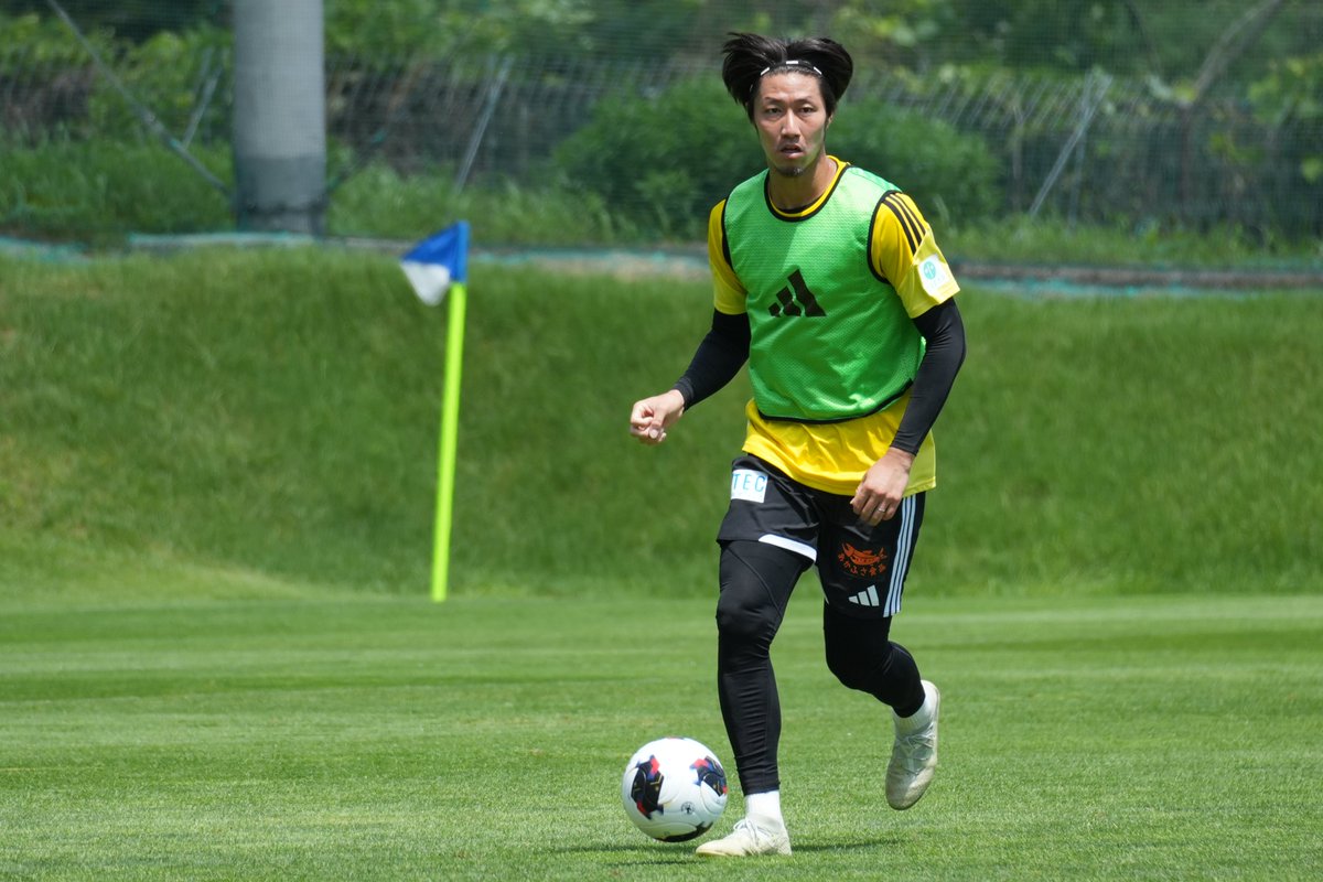 vega_official_'s tweet photo. Today's training photos📸

🦅OPENING MATCH
⚔️２０２６／２７明治安田Ｊ２リーグ 第1節
🆚藤枝MYFC
🗓8/8 SAT 18:30
🏟️藤枝総合運動公園サッカー場

#VEGALTA #BREAKTHROUGH_未来を切り開け https://t.co/W0am8X7gPL