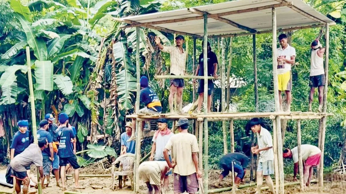 SAMTHEBESTEST_'s tweet photo. Salman Khan and non-profit organisation Global Sikhs join forces to rehabilitate the displaced in Assam floods, will build 220 semi-permanent houses.

Salman joined hands with the foundation, and together they pledged to set up 500 houses.

So far, they have built 220 semi-permanent houses in Nepali Khuti, which has been the worst hit village.