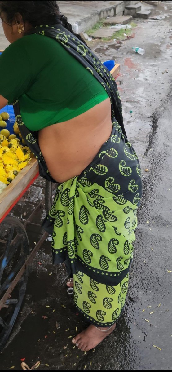 karthickbeast9's tweet photo. Frnd oda amma 🥵 thevudiya yepdi iddupa😋 kaati business pandra parunga 

Ivala enna pannalam ?🍌💦😈 @incestlover33 @Cucky_1988 @madha63217 @gaajisunnii @gaji_123456789 @RaamSatish @Imdone65620439 @GFapperboy @dushyanthsubbu @padmavati633213 @IceBrust5 @AvantikaHQ @venkat944056 https://t.co/cgyse4ZVwg
