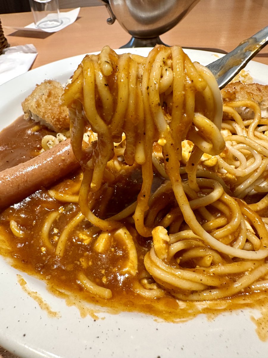1777_42's tweet photo. あんかけスパゲティランチ(バイキングLL400gソース増)1.144k
ドン・キホーテ城北店@名古屋北区
ドンキと言ってもアノ店ではありませんw 2日連続あんかけスパの🫲ソースに透明感は無くかなりネットリ濃厚で麺に絡む☺️アジフライとシャウエッセンかな❓トッピングとも良く合ってる👍グルメ杵屋系列のよう https://t.co/cZnscCsMYe