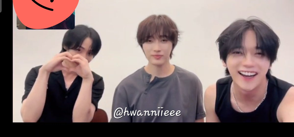 hwanniieee's tweet photo. Most chaotic fancall ever
But the best 🥺

Close to me - Unit Fancall

#OMEGA_X #FOR_X #UNCAPPED #KOOKY https://t.co/JcIY4GBTzB