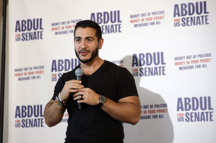 OrlvndoA's tweet photo. En las primarias demócratas para el Senado de Michigan se impuso Abdul El-Sayed.

Es un antisemita de primera. Radical, en contra de todo lo que alguna vez representó el propio Partido Demócrata.

Pues las predicciones dicen que él será senador y le ganará al Partido Republicano.

Es aterrador. Sería el primer senador musulmán en la historia de Estados Unidos. Públicamente antisemita, también apoya una agenda socialista radical.