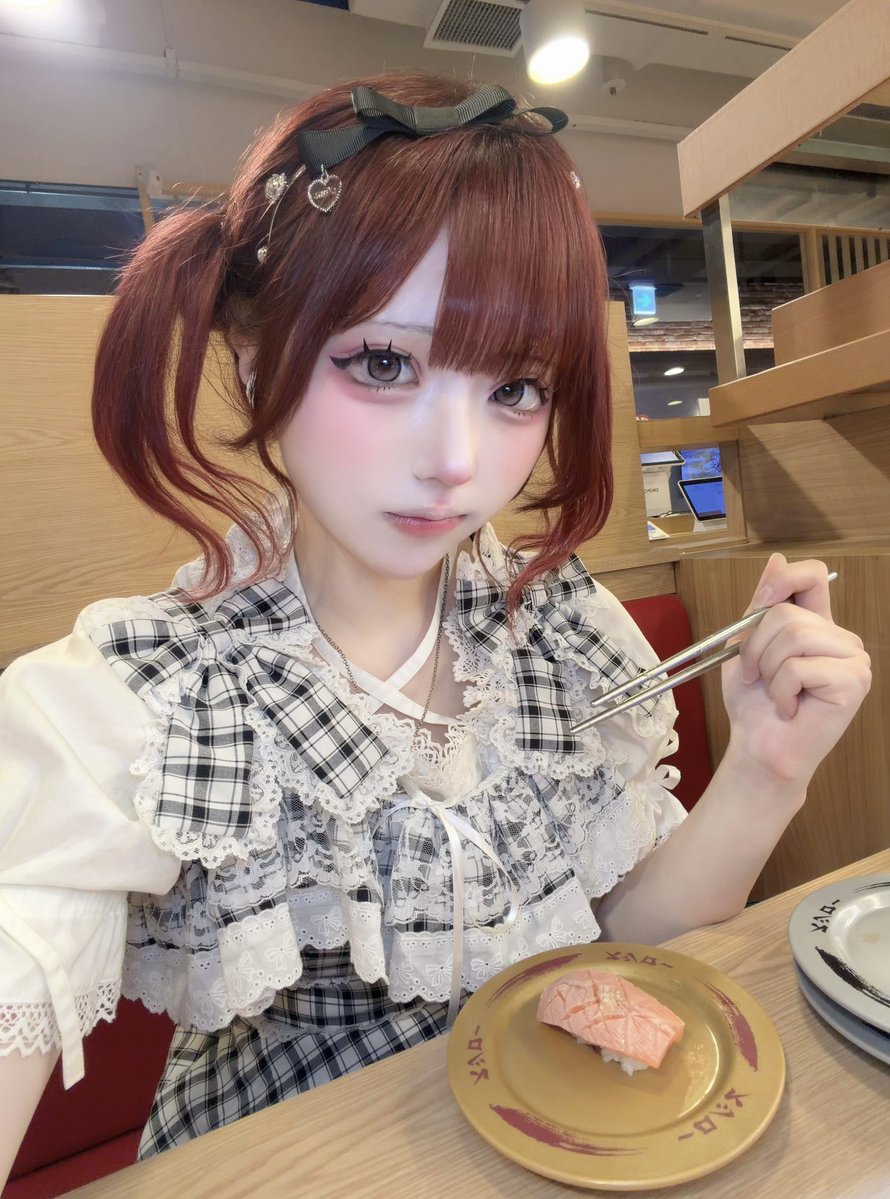 miuu4u's tweet photo. 一皿600円もするお寿司食べちゃった🍣 https://t.co/6eKhWivnbm