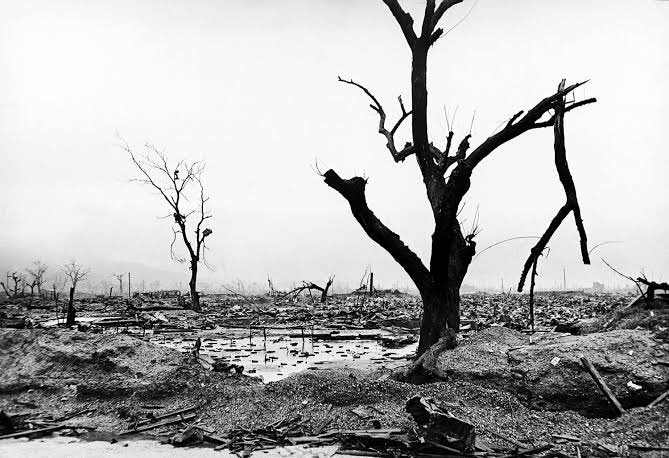 RenaDourou's tweet photo. 6 Αυγούστου 1945. Οι ΗΠΑ ρίχνουν την 1η πυρηνική βόμβα στη Χιροσίμα. Σήμερα ο εφιάλτης επανέρχεται. 

Ποτέ Ξανά. https://t.co/vmhwZL5Geb