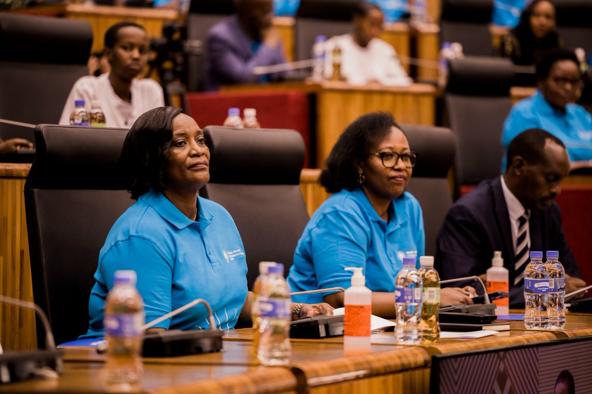Rwanda_Child's tweet photo. Mu ijambo rye, ISIMBI Kelia, uhagarariye abandi bana ku rwego rw’Igihugu, ashimiye ubuyubozi bw’Igihugu buha abana ijambo, abusaba kubikomeza no kurushaho gukumira ibibangamira umwana harimo ibiyobyabwenge, ihohotera rikorerwa abana no guta ishuri #EjoNiNjye https://t.co/QzFiiciCfW