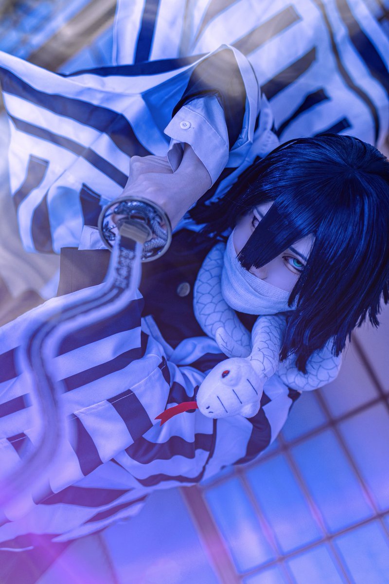 Mzk_021021_'s tweet photo. 【 Cosplay / kmt /🐍 】
.
　　甘露寺に近づくな、塵共
.

Photo  @shikurun https://t.co/zziRx4qWQR