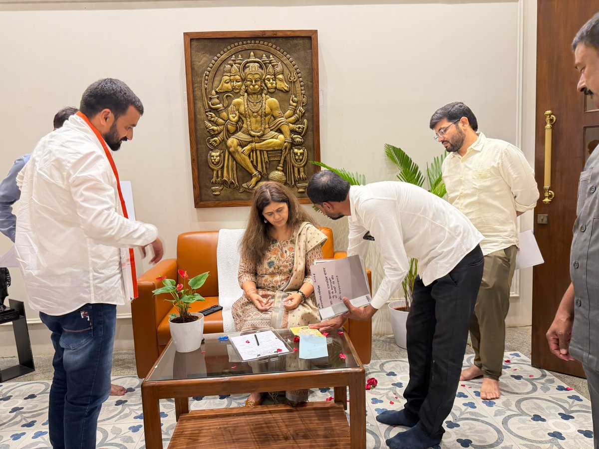 Pankajamunde's tweet photo. जनता दरबार, रामटेक.
06/08/2026
#JantaDarbar #Ramtek https://t.co/uBp2PLysZL