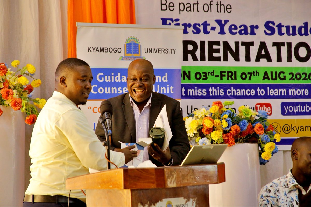 kyuconvocation1's tweet photo. Dr. Obanda Peter Wanyama of School of Management and Entrepreneurship addressed and was rewarded by the chairperson of Convocation @MbogoBuffalo22 @kyambogou @EliKatunguka https://t.co/FIaeGs1P5V