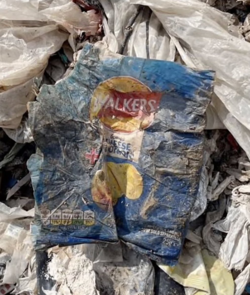 gidadedektifi's tweet photo. İngiltere'de yayın yapan The Guardian gazetesinin haberine göre Türkiye'ye ihraç edilen plastik atıklar Adana'nın Çukurova bölgesindeki tarımsal sulama alanlarında ciddi mikroplastik kirliliğine neden oluyor.
Araştırmaya göre 2025 yılında sadece İngiltere'den Türkiye'ye 139.000 ton plastik atık gönderildi.
https://t.co/k2VZg9JbpF