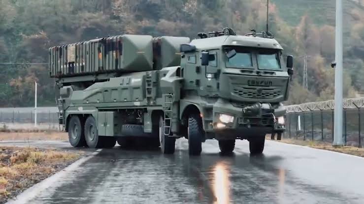 ogzhn_uyg's tweet photo. TAYFUN’un Fırlatma Aracı Envantere Alındı

MSB: Kara Kuvvetleri Komutanlığımızca muhtelif miktarda Tayfun Fırlatma, Taşıma Yükleme ve Komuta Kontrol Aracı’nın muayene ve kabul faaliyetleri tamamlanmıştır.

ASELSAN tarafından “Hassas Güdüm Kiti” (HGK-84) ve “Lazer Güdüm Kiti” (LGK-82/84) ile, Roketsan tarafından SOM B1T mühimmatı Hava Kuvvetleri Komutanlığımıza teslim edilmiştir.