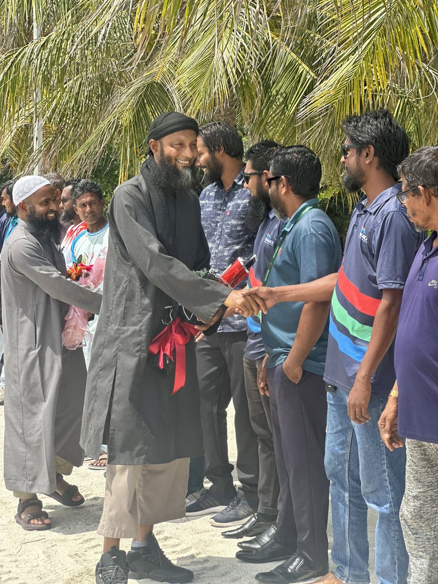 manfaamv's tweet photo. Sh.Narudhoo in Manfaa team ah maruhabaa kiyun. https://t.co/jR8ulqD5VR