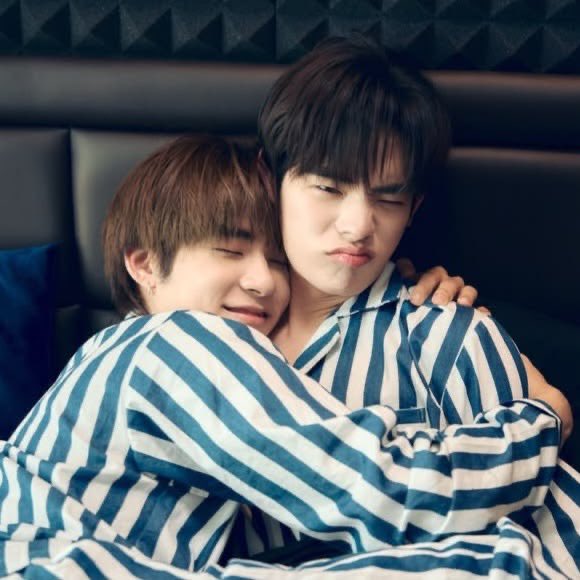 Piormerr_'s tweet photo. 내 취향 https://t.co/iQJD0M6CwI
