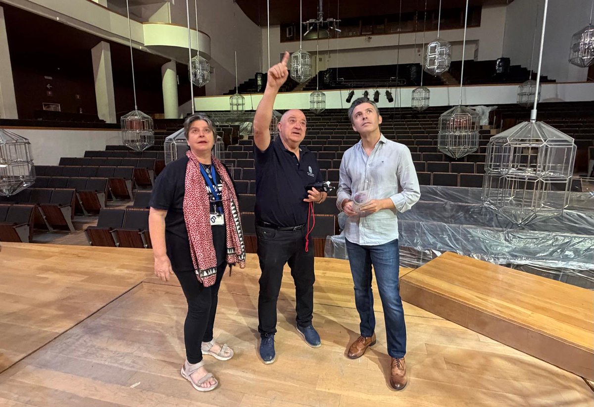 aytogr's tweet photo. 🎼✨ Durante el mes de agosto, el Ayuntamiento lleva a cabo los trabajos anuales de mantenimiento, conservación y limpieza integral de uno de los espacios culturales más emblemáticos de la ciudad, el @AuditorioMFalla https://t.co/1nsAzISRpC