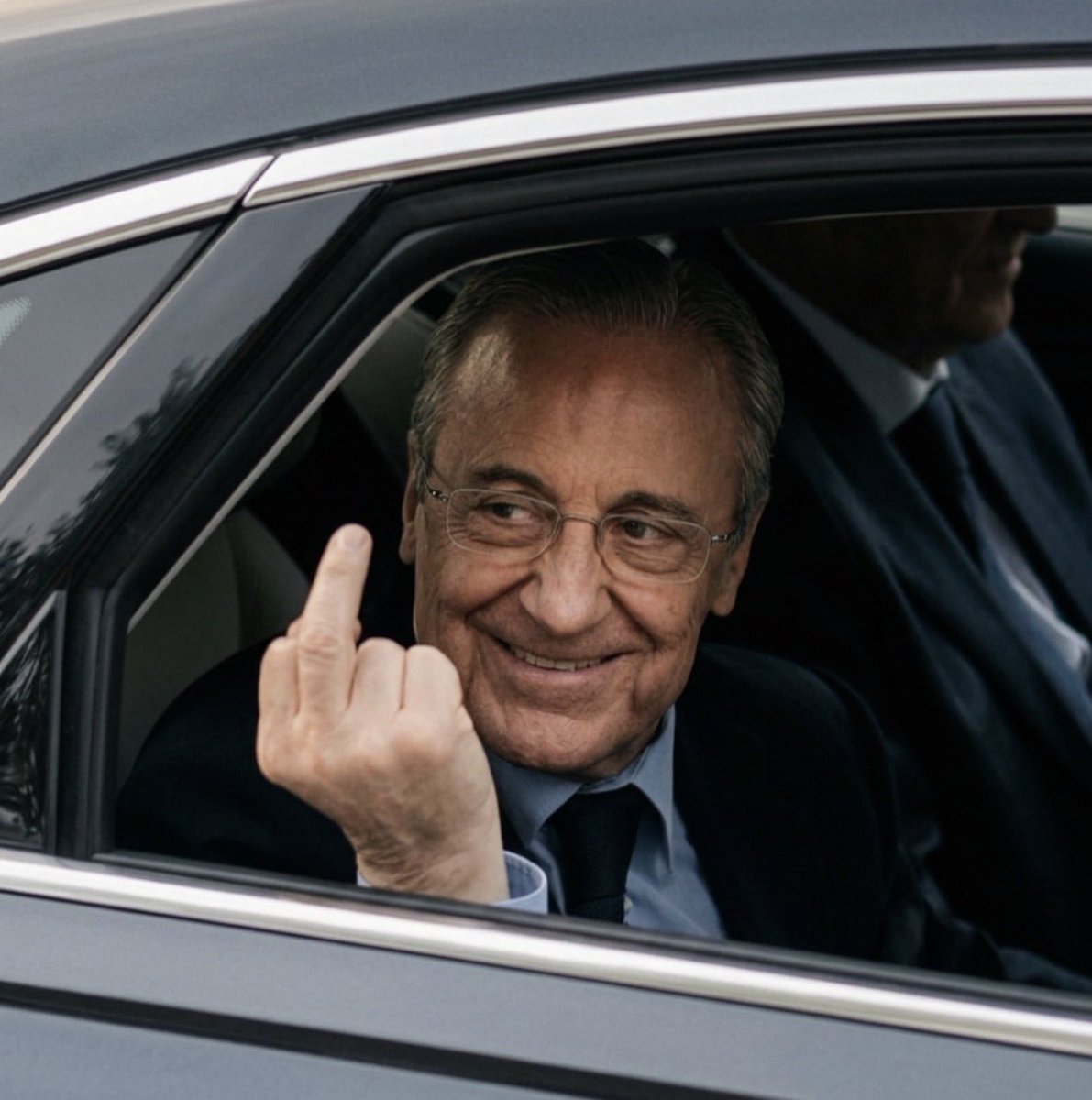utdfocusid's tweet photo. Emang bener kata Florentino Perez. Pada akhirnya, pemain-pemain terbaik di dunia emang bakal main buat dia di Real Madrid. 

“As long as I remain president, the best players in the world will play here. And next season we will reinforce the team with great players in every line.” 

— Florentino Perez 🥶