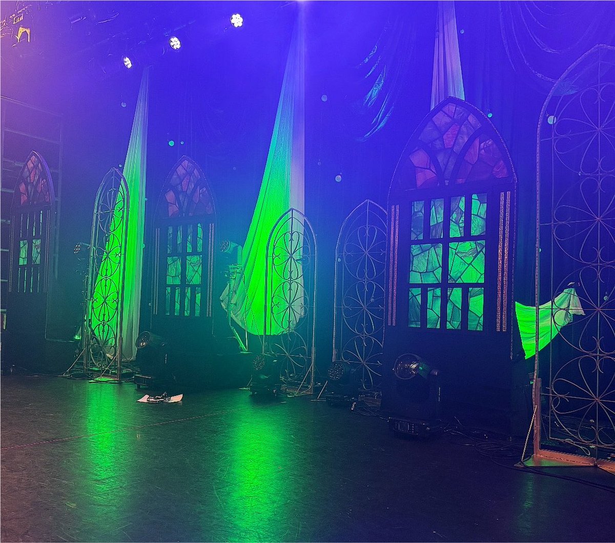 X_GOSHIKI's tweet photo. 2026.08.05

XP!A 2nd Anniversary LIVE
📍LIQUIDROOM

舞台監督、ステージ装飾させていただきました✝✨ https://t.co/X4cD6jsKEA