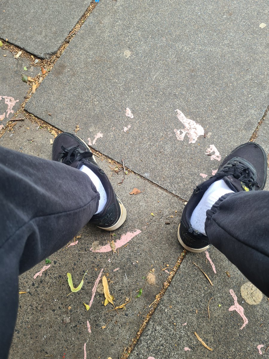 BulgeChav's tweet photo. Out nd about. Quick job then home for ur requests. DM me lads 😉👍
#chavlad #chavrequests #chavtrainers #dirtytrainers #trackielad #workchav https://t.co/QwyItw2l11