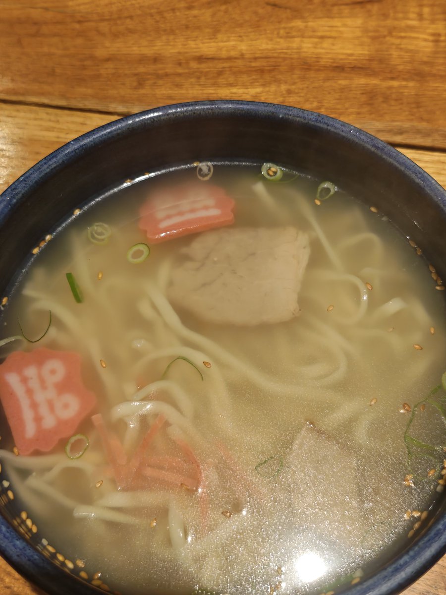 graphy777's tweet photo. 南風さん
ソーキそば https://t.co/T84j4eC6I4