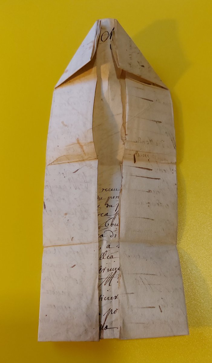 gug57's tweet photo. #Francia 13 giugno 1647 Lettera a un avvocato per una causa in corso — con risposta scritta nella stessa lettera #rotula #AncienRégime prassi forense del #Midi https://t.co/m1CbKuuDhS #Prefilatelica #Paleografia #Prefilatelia #Manuscrit #LouisDOr #Fronde #Dauphiné #Avvocato https://t.co/ZyEXA3M2MS