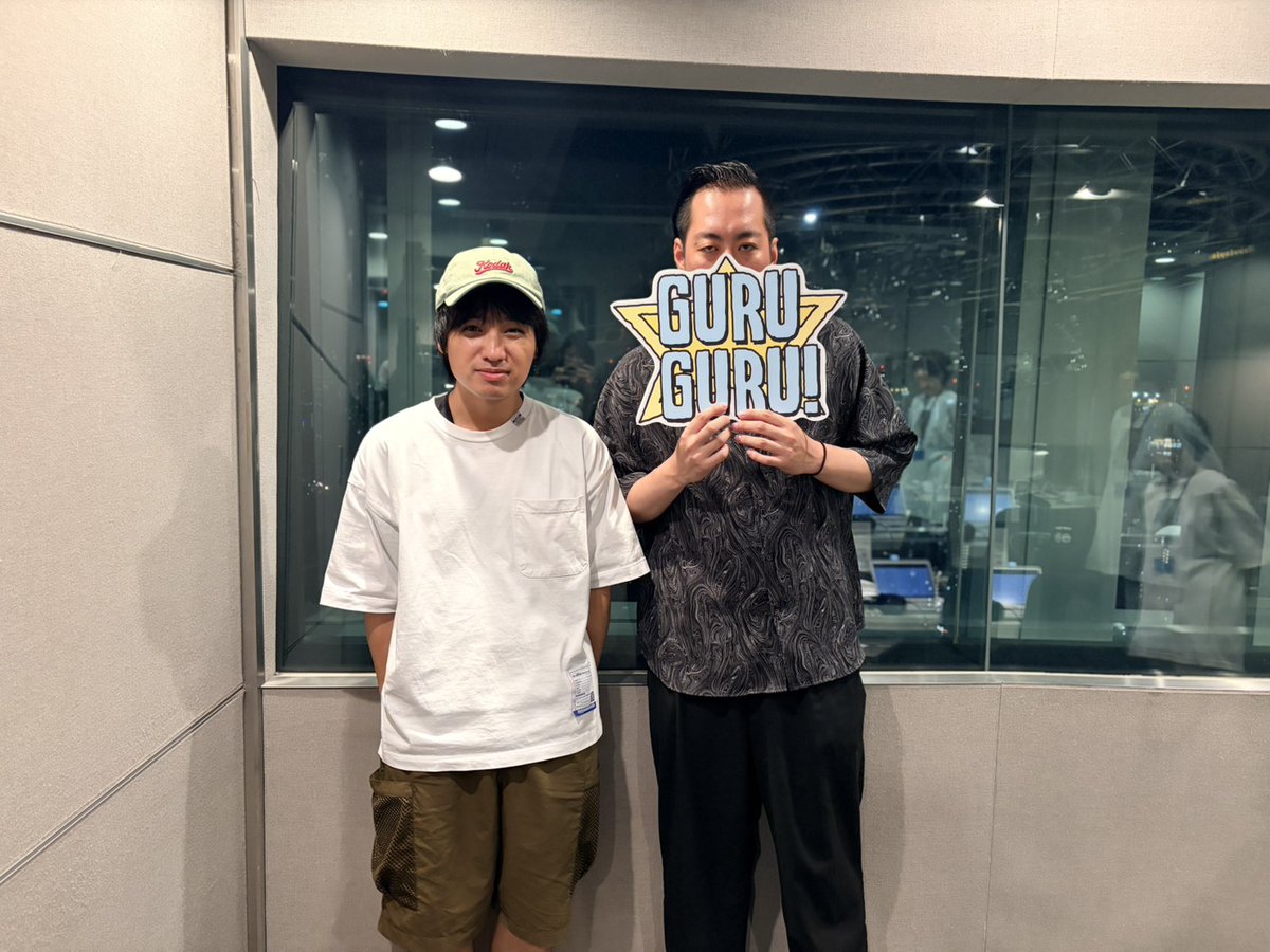 guruguru_813's tweet photo. 今夜22時から #エバース #グルグル813
映画『ミニオンズ＆モンスターズ』とコラボレーションした2時間！🍌
テーマは【集え、グルー！】

ミニオンズのようにリスナー＝グルーみんなで力を合わせていきましょう！

メッセージ募集📮
🍌群れたからこそ成功した場面
🍌この仲間に救われた！
🍌ミニオンズ並みにハチャメチャな自分の話
https://t.co/cOgEO9XHeH