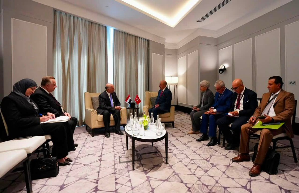 IraqinNairobi's tweet photo. وزير الخارجية يبحث مع نظيره التونسي تعزيز العلاقات الثنائية وتطورات الأوضاع الإقليمية – وزارة الخارجية العراقية https://t.co/mhOi5NGlIS https://t.co/XTXwB1wRpd