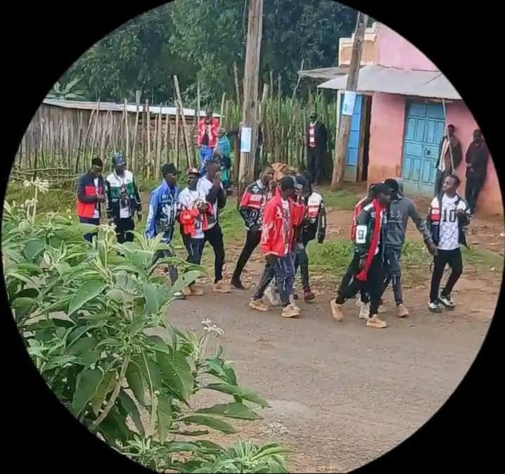 Majesty_Ke's tweet photo. Wanaopita kwa sasa ni kikosi cha sharpboys🤣🤣🤣 https://t.co/6aUiCGPtwK